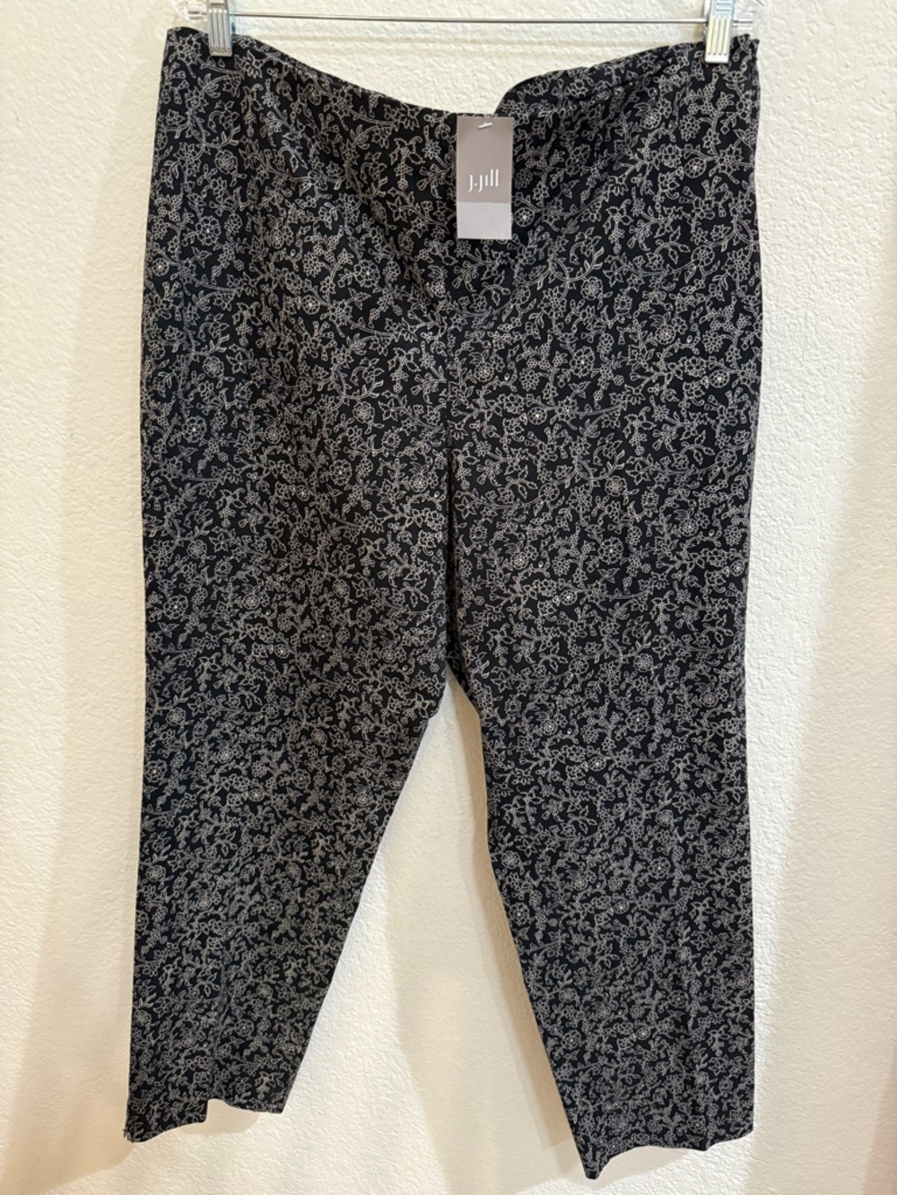 J. Jill Black Pants with Cream Floral Print Trim Size 16